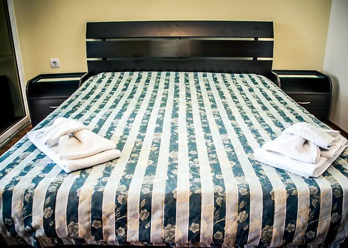 Ξενοδοχείο με διαμερίσματα Apolonia Palace