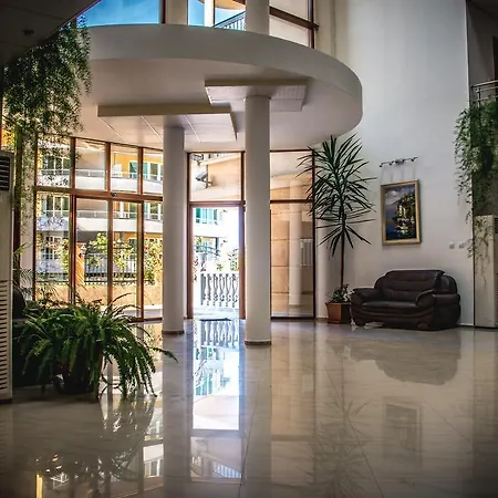 Apolonia Palace