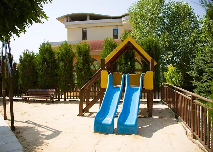 аполония палас